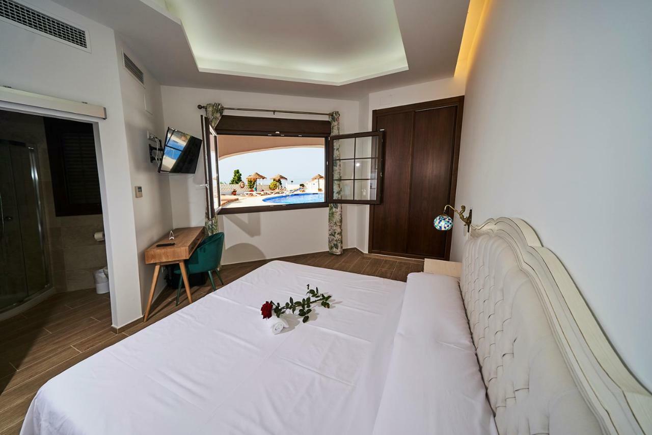 Hotel Bajamar Ancladero Playa Nerja Exterior foto