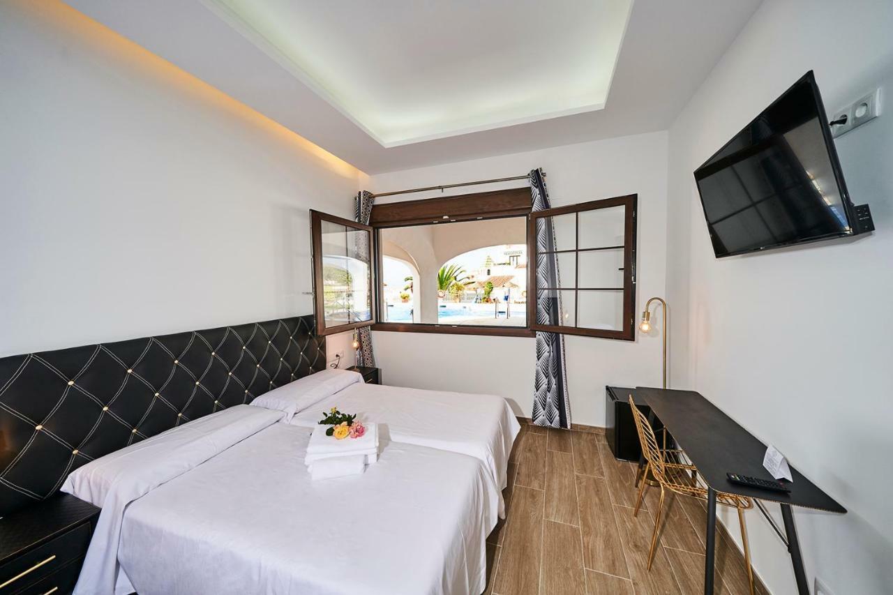 Hotel Bajamar Ancladero Playa Nerja Exterior foto